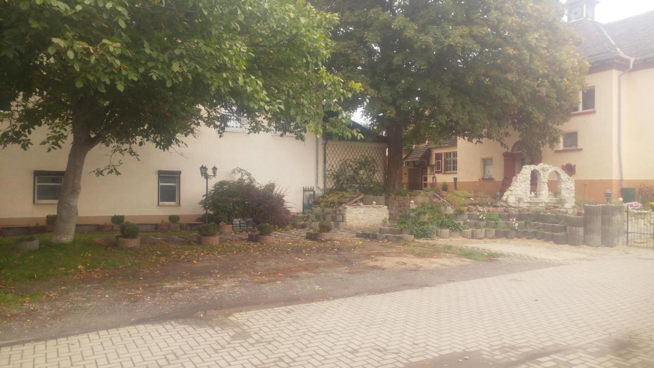 Historische Schule "Ferienwohnung Pauline" I&Ii Stobnitz Exterior photo